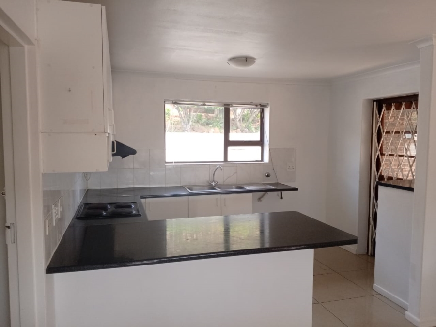 To Let 3 Bedroom Property for Rent in Mountainside Western Cape